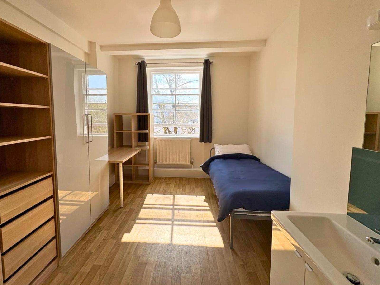Bowden Court Hostel London Exterior photo