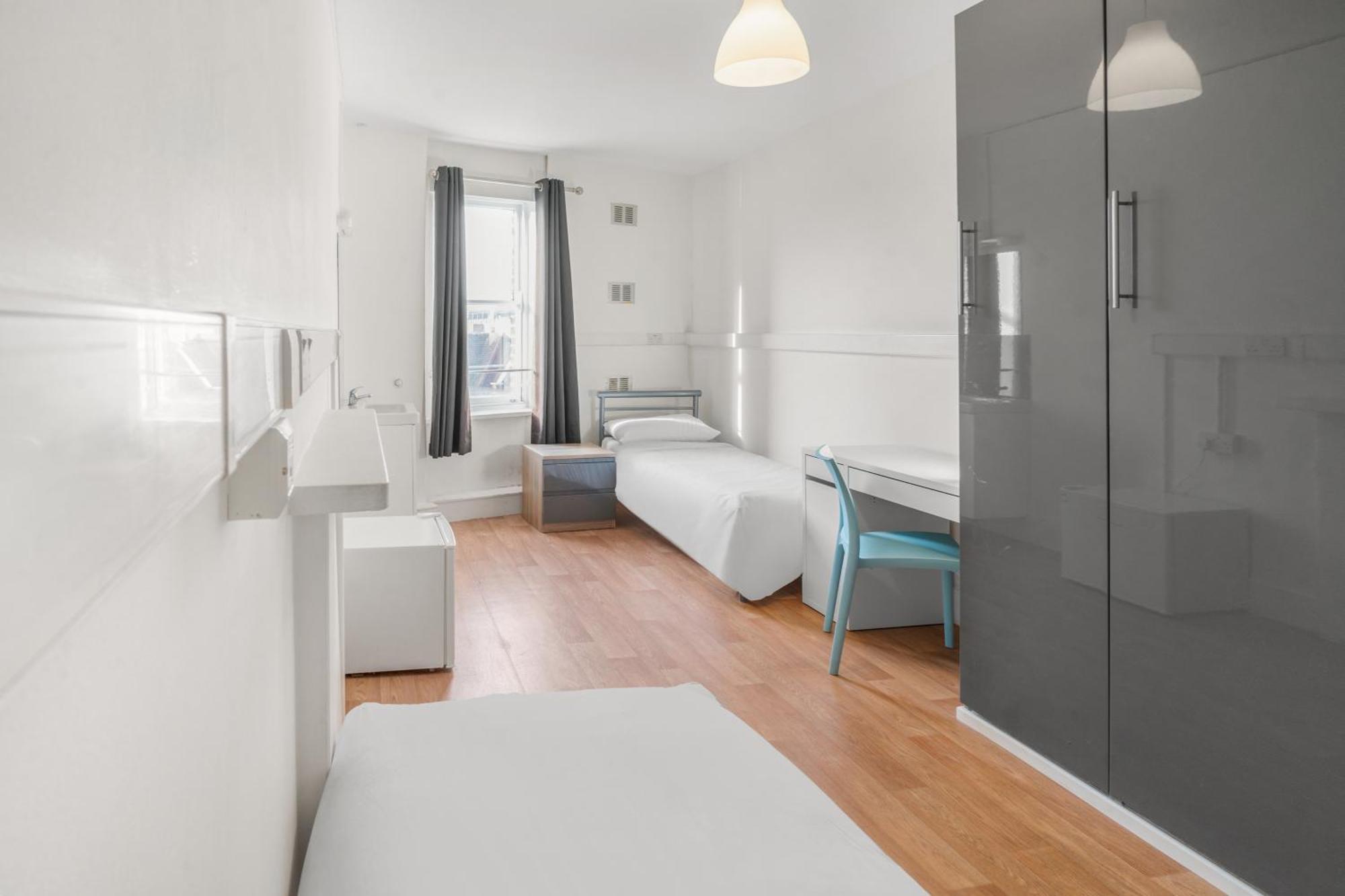 Bowden Court Hostel London Exterior photo